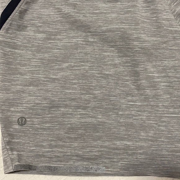 Lululemon Surge Short 7" lined size S - Picture 4 of 9